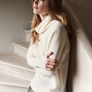 Cashmere trui met brede opstaande kraag bestellen via fashionciao