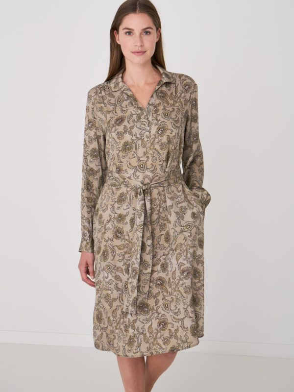 Lange satijnen zijden jurk met paisley print bestellen via fashionciao