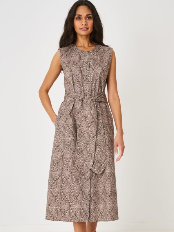 Mouwloze jurk met etnische print en riem bestellen via fashionciao